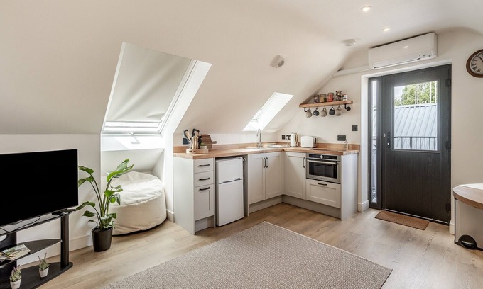 Bromlow Cabaña | 1 bedroom accommodation in Minsterley