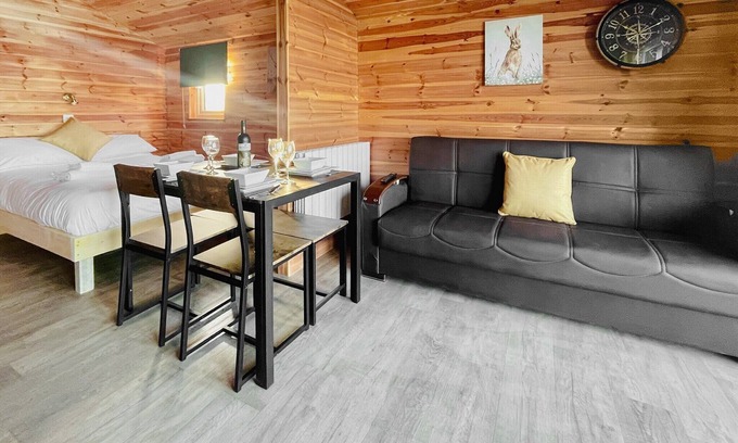 Boston Cabaña | 1 bedroom accommodation in Old Leake
