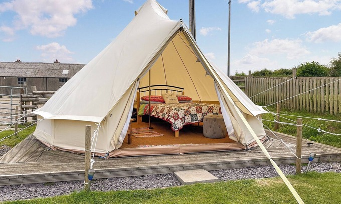 Rhyd-y-foel Cabaña | 1 bedroom accommodation in Abergele