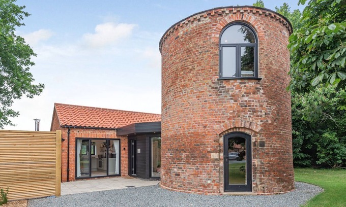 Frampton Cabaña | 1 bedroom accommodation in Thornton Le Fen, near Boston