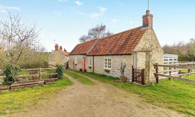 Old Somerby Cabaña | 1 bedroom accommodation in Ropsley, near Grantham