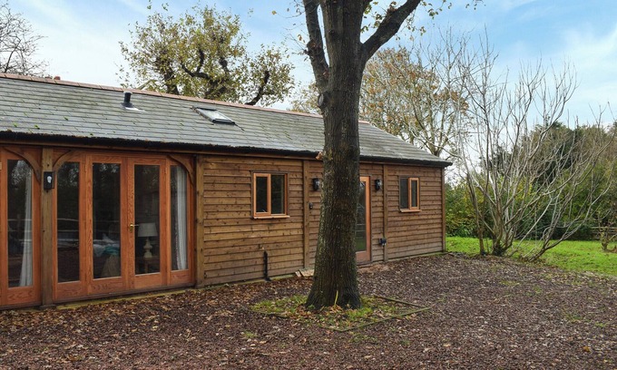 Pevensey Cabaña | 1 bedroom accommodation in Hankham, near Pevensey