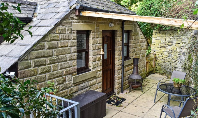 Hipperholme Cabaña | 1 bedroom accommodation in Hipperholme, Halifax