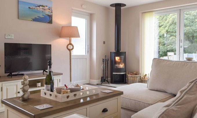 Tavernspite Cabaña | 1 bedroom accommodation in Llanteg