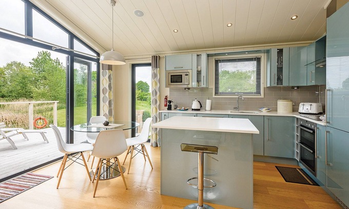 Weybread Cabina | 1 bedroom accommodation in Weybread, Diss