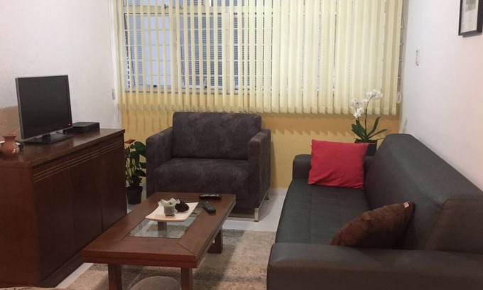 Pitangueiras Alquiler De RV | 1 Bedroom Apartment 150 meters from the beach.