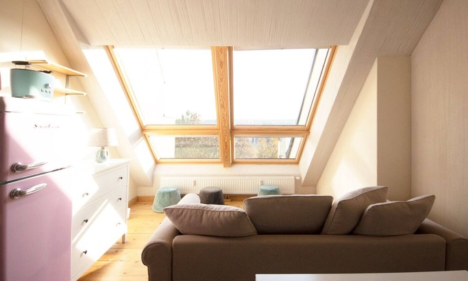 Penzing Condominio | 1 Bedroom Apartment in the attic with view over Schönbrunn Park