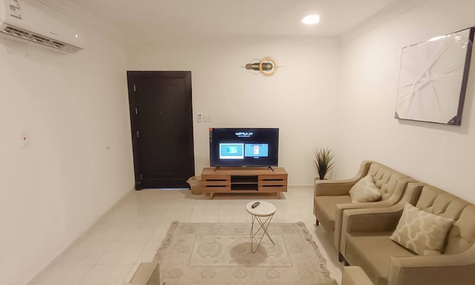 Dammam Apartamento | 1-bedroom apartment with WiFi, AC in Al Nakhil Dammam