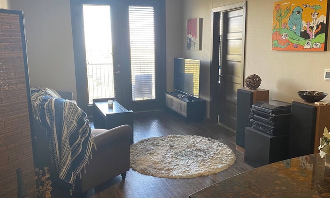 Dawson Apartamento | 1-Bedroom Apartment with Excellent Location and Downtown Views