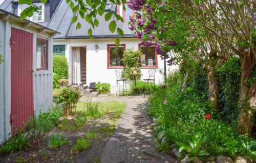 Limhamn Casa | 1 Bedroom Beautiful Home In Limhamn