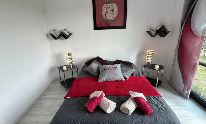 Becleguer Cama Y Desayuno | Comfortable room with private entrance