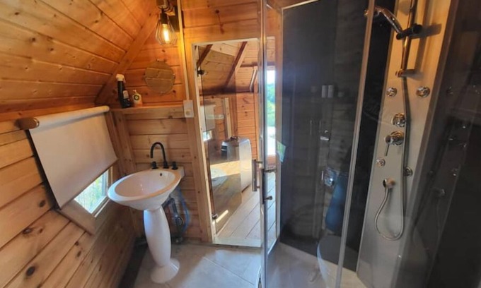 Engayrac Cabina | 1 Bedroom Cabin in Engayrac