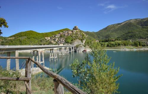 Castel di Tora Apartamento | 1 Bedroom Cozy Apartment In Castel Di Tora