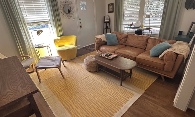 South River City Casa | 1-bedroom Duplex in Quiet Austin Neighborhood near Town Lake and South Congress.