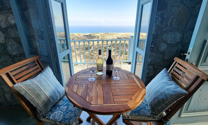 Karsiyaka Cabaña | 1 bedroom guesthouse with incredible views!