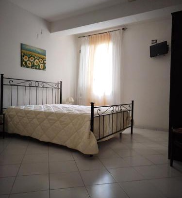 Olevano sul Tusciano Casa | 1 Bedroom Homestays In Olevano Sul Tusciano