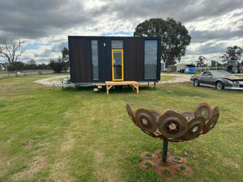 Deakin Casa | 1 Bedroom Holiday Homes In Tongala
