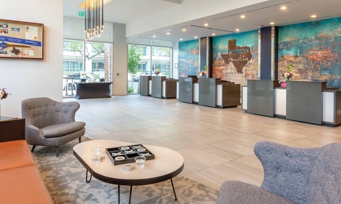 Civic District Complejo | 1 Bedroom in the heart of Austin Amazing Rooftop Pool!