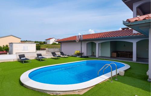 Rtina Apartamento | 1 Bedroom Lovely Apartment In Rtina