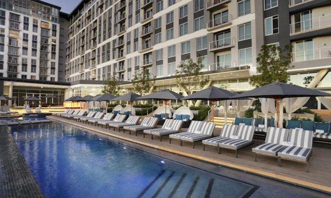 Sandown Hotel | 1 Bedroom Luxury Apartment in Luxury Hotel & Apartments in Sandton Central