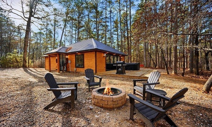Hochatown Cabina | 1 Bedroom Luxury @ The Safari Park! 2+ nights includes 2 Free Tickets!