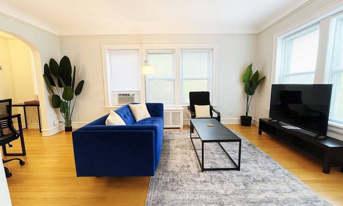 Skokie Apartamento | 1-Bedroom Pad | Cozy + All-Set