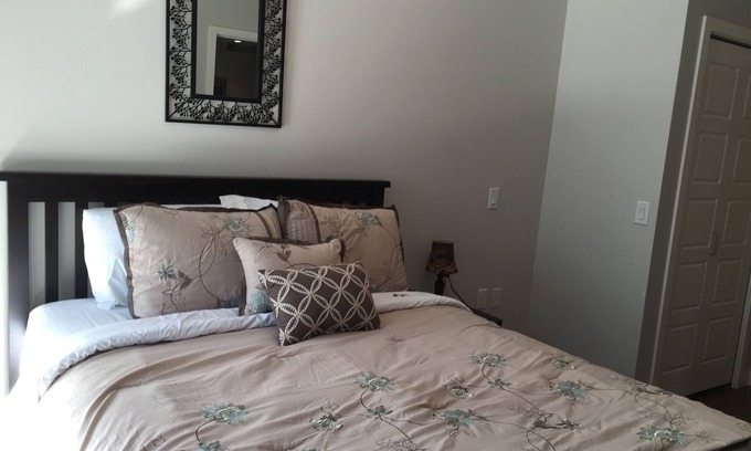 Lower Lonsdale Apartamento | 1 dormitorio Ubicación perfecta North Vancouver