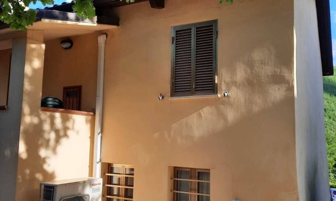 Colombara Casa | 1 Bedroom Private vacation home in Frontone