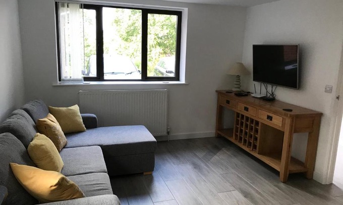 Ide Apartamento | 1 bedroom self contained separate Annexe in Exeter