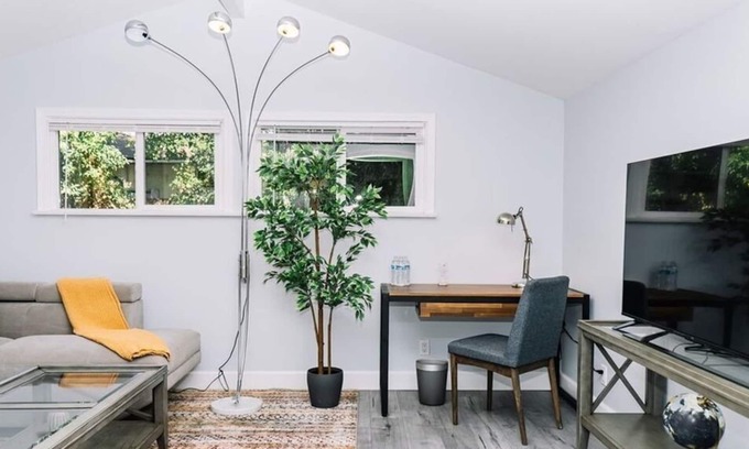 Grandview Apartamento | 1 Bedroom Single family L-593838 by Houzlet