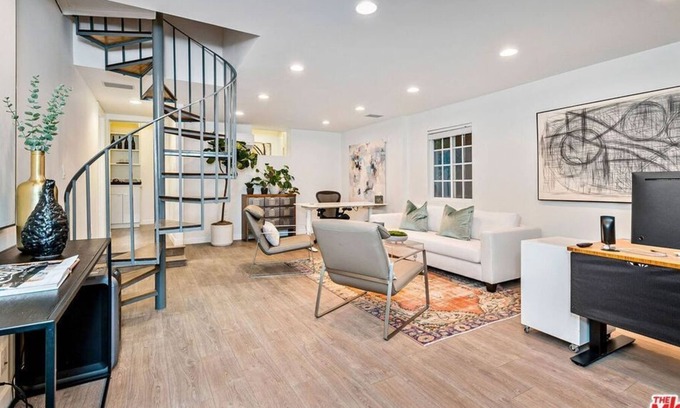 Tri-West Apartamento | Beautiful 1 Br. Single family L-(582055) by Houzlet