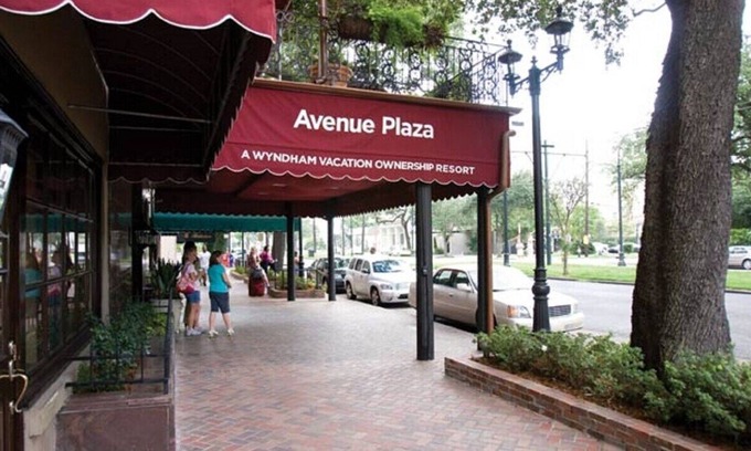 Lower Garden District Complejo | 1 bedroom - sleeps 4 for Jazz Fest 2026