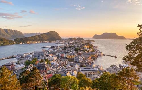 Alesund Apartamento | 1 Bedroom Stunning Apartment In Ålesund