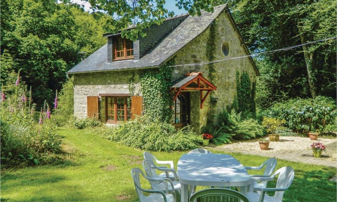 Guern Casa | 1 Bedroom Stunning Home In Guern