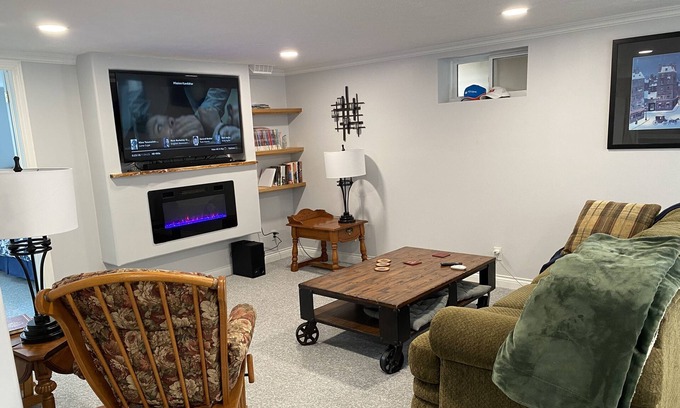 Brantford Casa | 1 bedroom Suite home away from home (Brantford)