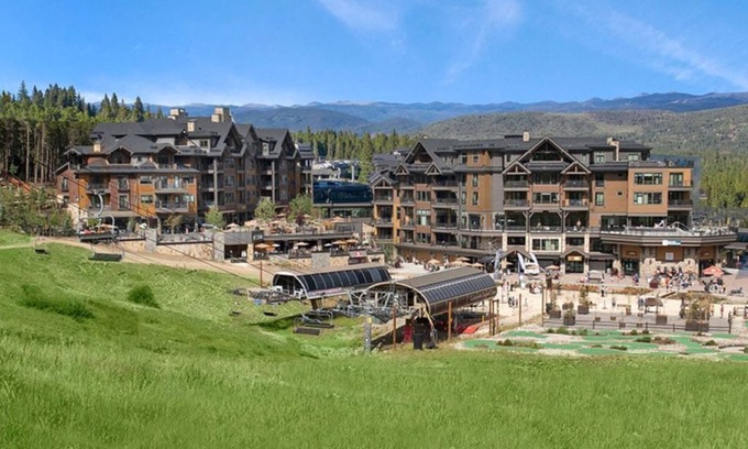 Breckenridge Apartamento | 1 Bedroom Suite, Mountain resort amenities with gondola & shuttle access to town