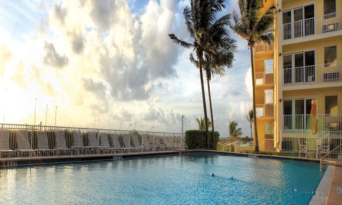 Pompano Beach Complejo | 1 Bedroom Suite w/ Full Kitchen on Pompano Beach, Sea Gardens Resort!!