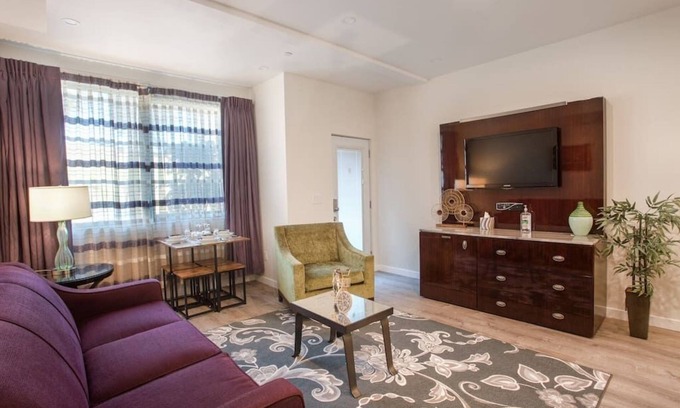 Bankers Hill Apartamento | 1-Bedroom with Cali King Size Bed in San Diego