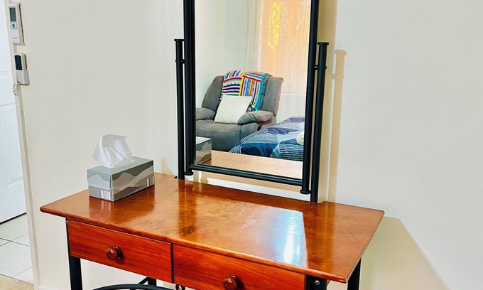 Forest Hill Casa | 1 Bedroom with Queen Bed and Split AC for your Comfortable Stay in Wagga Wagga