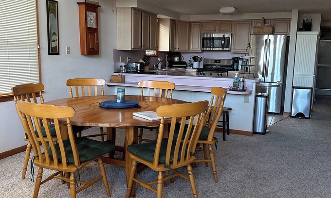 Sea Isle City Casa | 1 Block to Beach Townhome on 65th Street full summer rentals available or weekly