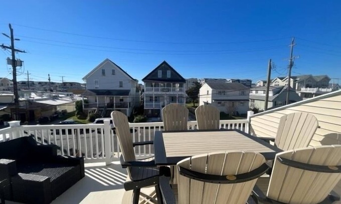 Sea Isle City Casa | 1 Block to Guarded Beach and Promenade