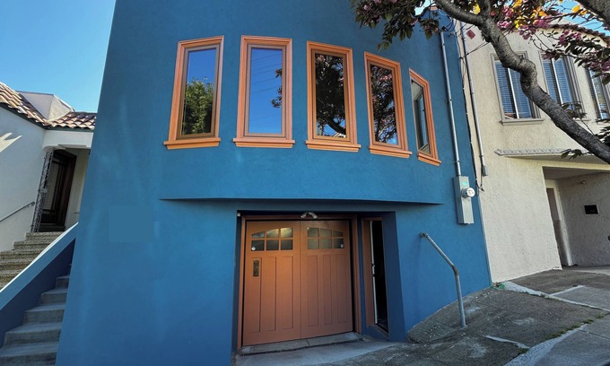 Bayview Casa | 1 BR + 1 Bath in Quiet Bernal Heights with Living Room & Shared Kitchen