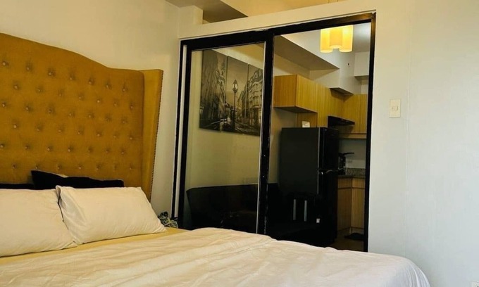 Tandang Sora Condominio | 1 Br Condo unit in Cloverleaf Quezon City