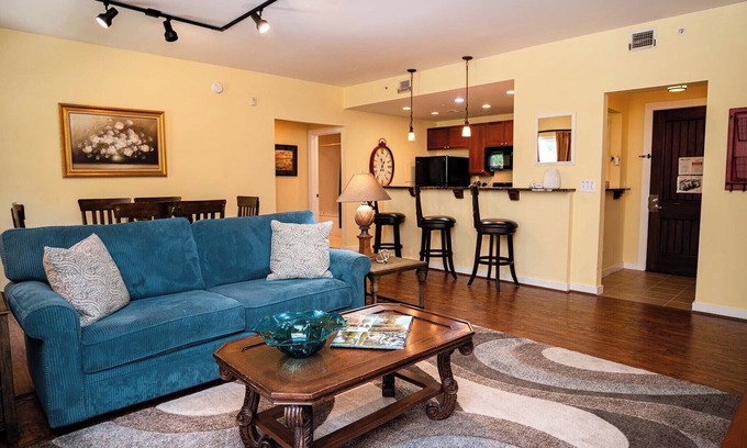 St. Augustine Condominio | 1-BR private courtyard- close to entrance & pool/hot tub- near beaches