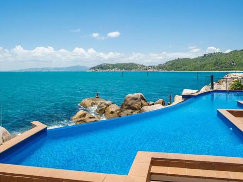 Nelly Bay Apartamento | 1 Bright Point Apartment 3303