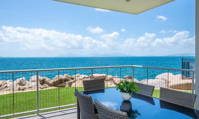 Nelly Bay Apartamento | 1 Bright Point Apartment 4105
