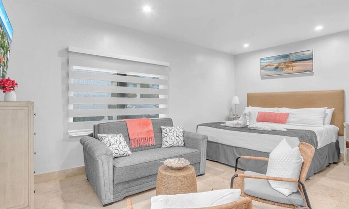 Lauderdale-by-the-Sea Apartamento | 1 - Coastal Living at Hotel Seacrest