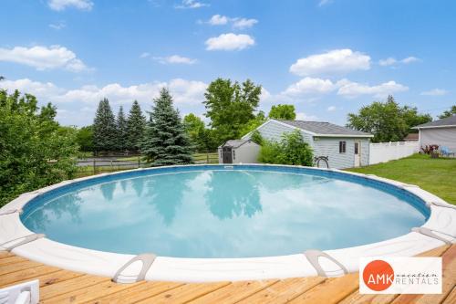 Holland Casa | 1 Happy Acre
