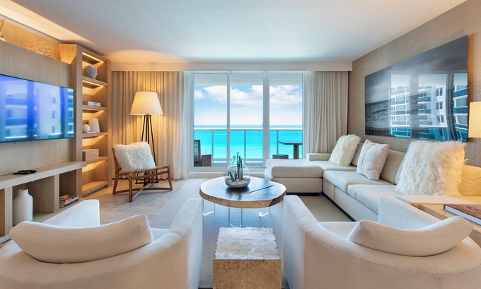 South Beach Condominio | 1 Hotel & Homes. Direct ocean, beach and pool view. In South Beach. Miami Beach
