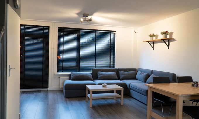 Ijsselmonde Casa | 1 Luxury 4 bedroom near feyenoord / Ahoy Rotterdam